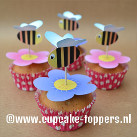 Afbeelding van de cupcake topper Bloemetjes en bijtjes